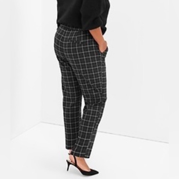 GAP - Picture 2 of 7